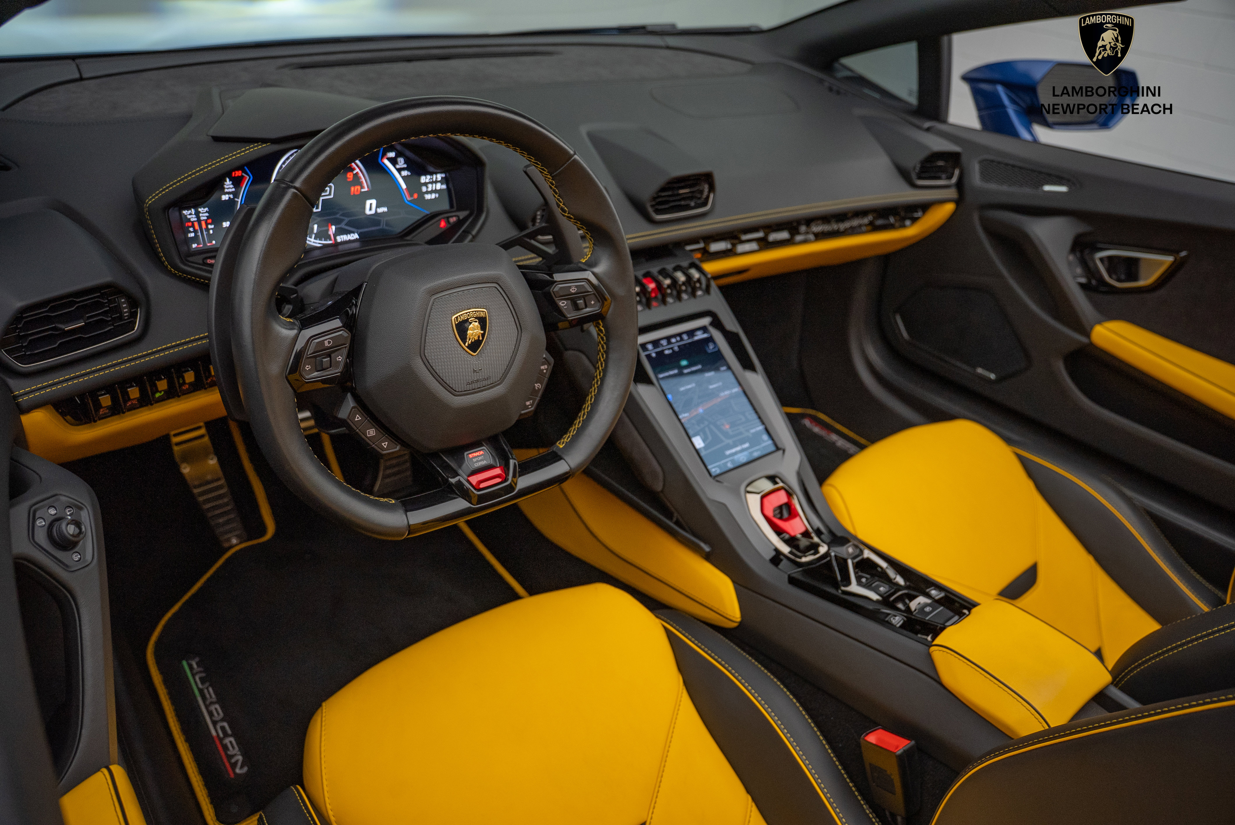 Used 2023 Lamborghini Huracan EVO image 21