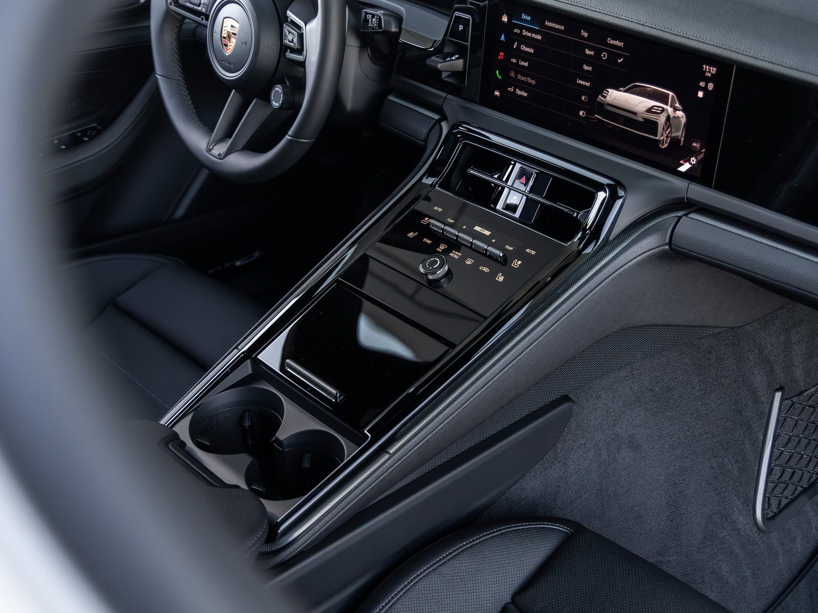 New 2026 Porsche Panamera 4 AWD/4WD image 32