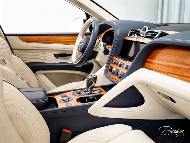Used 2024 Bentley Bentayga AWD/4WD image 41