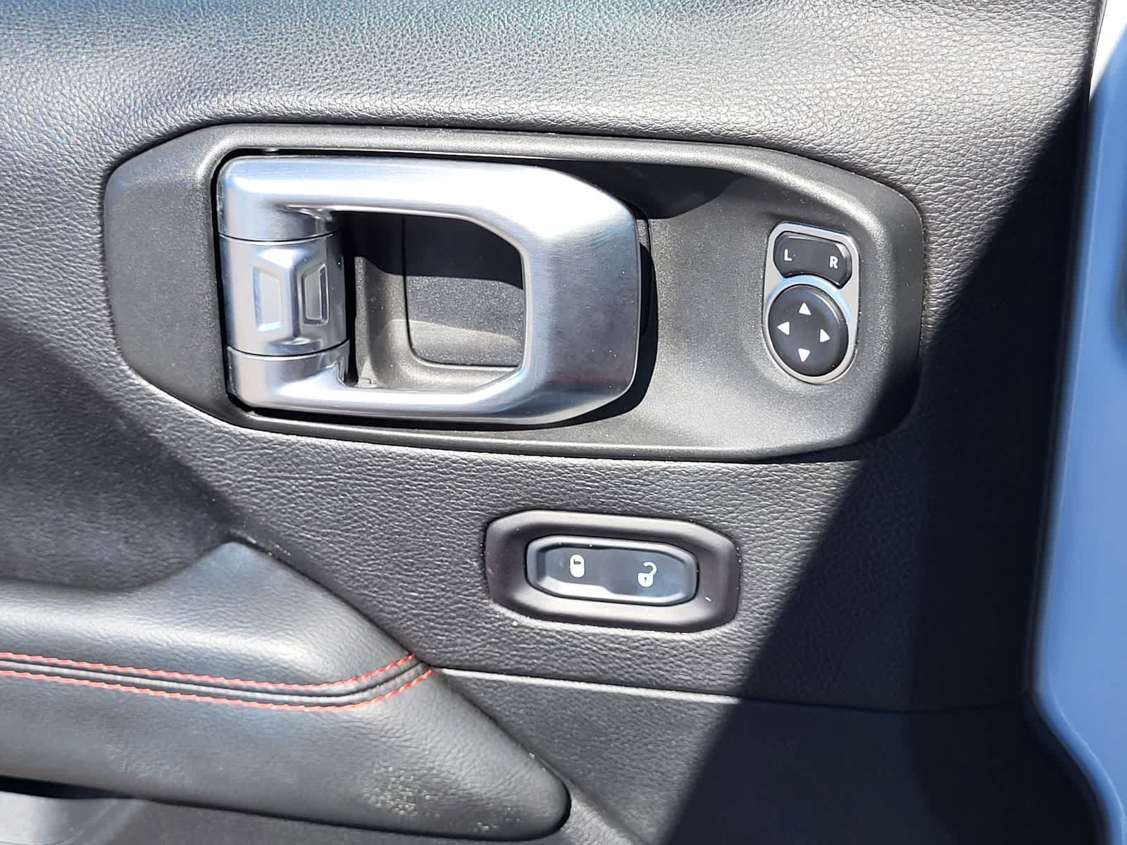 Used 2019 Jeep Wrangler Unlimited Rubicon AWD/4WD image 15