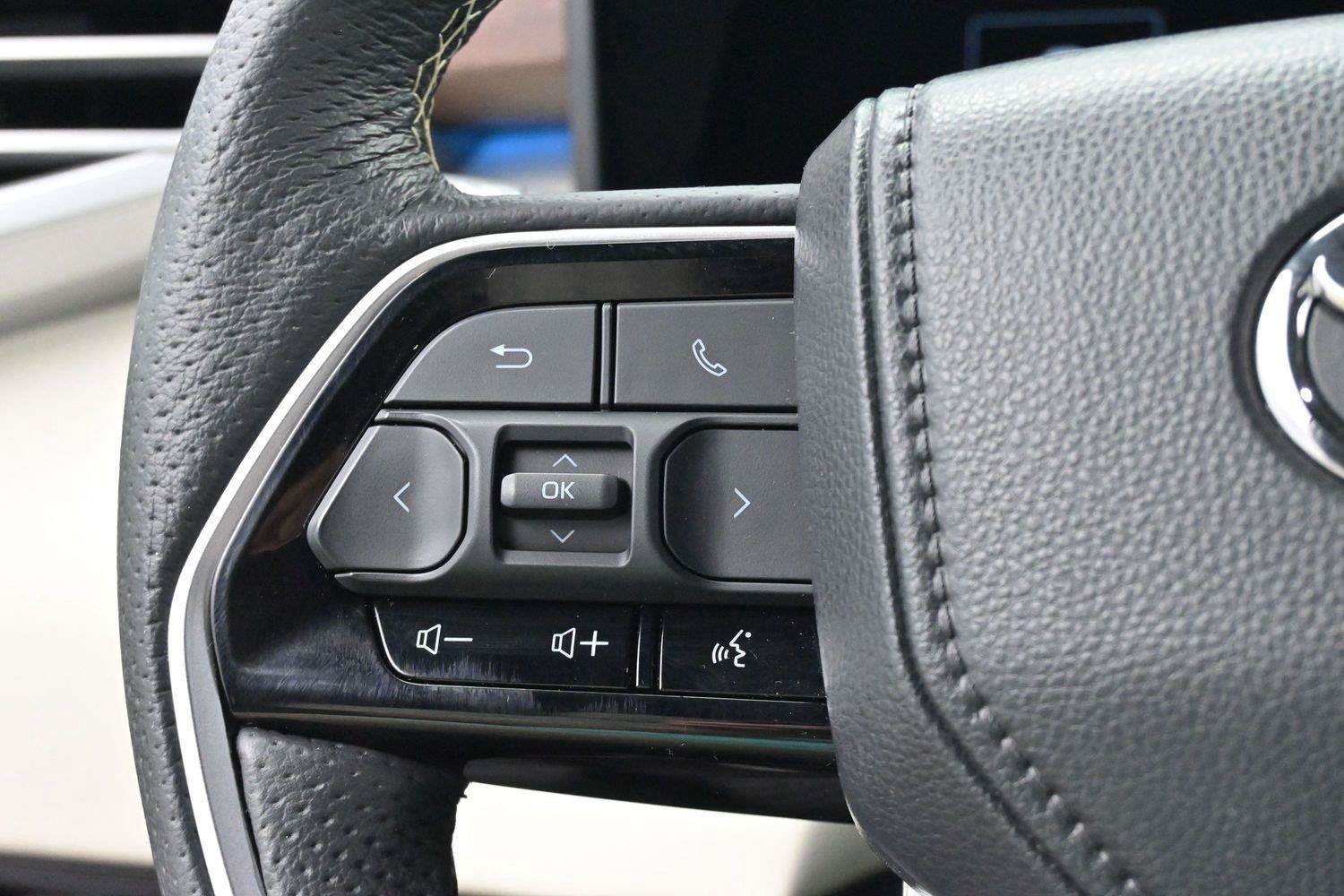 Used 2023 Toyota Tundra Capstone AWD/4WD image 19