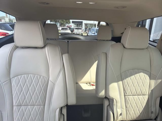 Used 2024 Buick Enclave Avenir w/ Avenir Technology Package FWD image 12