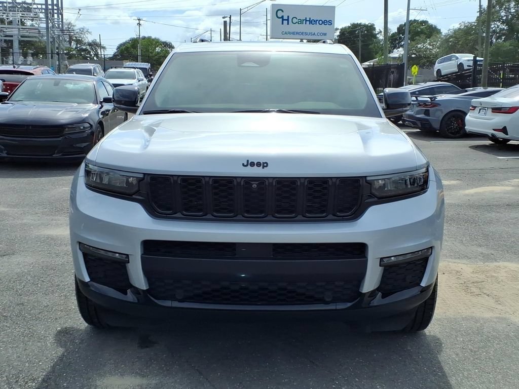 Used 2023 Jeep Grand Cherokee L Limited w/ Luxury Tech Group II RWD image 2