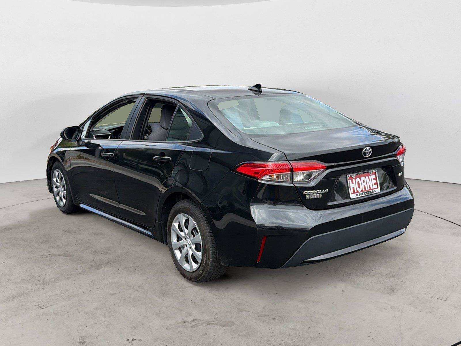 Used 2021 Toyota Corolla LE w/ Carpet Mat Package (TMS) FWD image 5