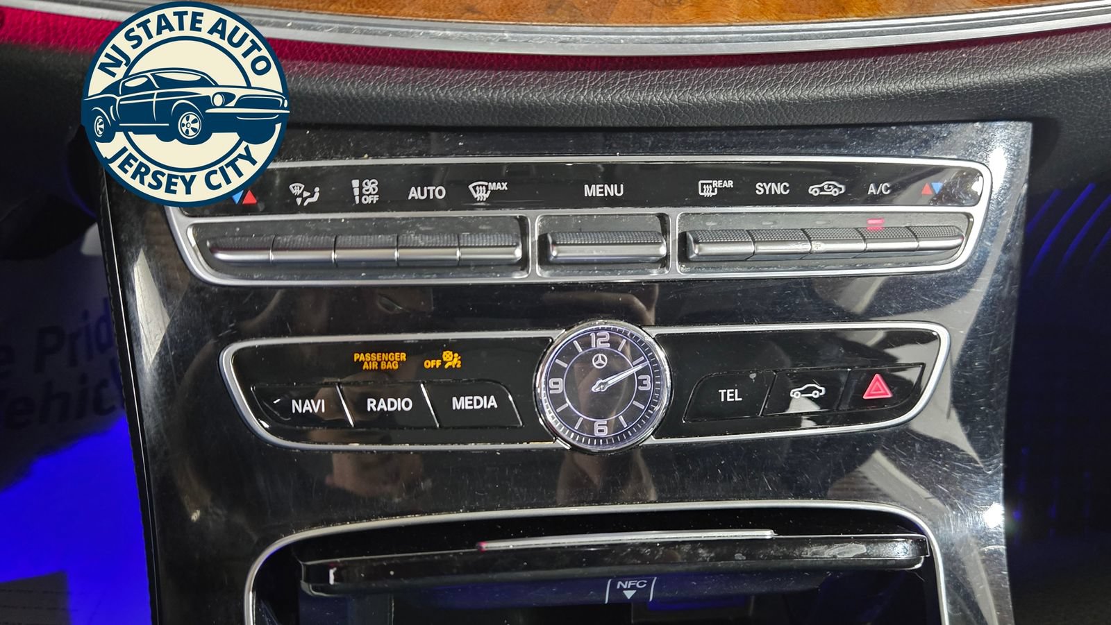 Used 2018 Mercedes-Benz E 300 4MATIC w/ Premium 3 Package (Q03) image 17