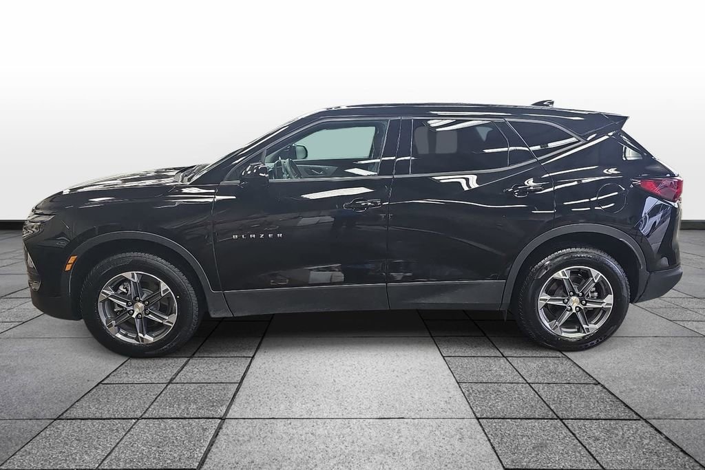Used 2025 Chevrolet Blazer LT AWD/4WD image 8