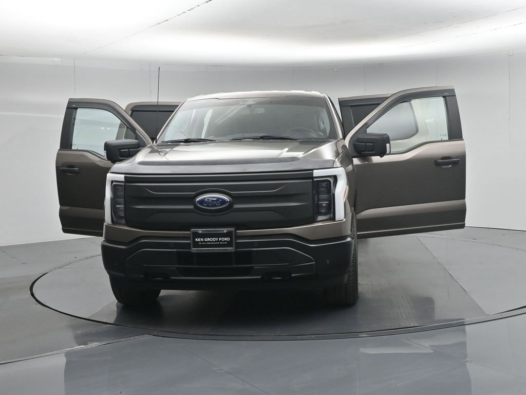 Used 2023 Ford F150 Lightning Pro w/ Tow Technology Package AWD/4WD image 33