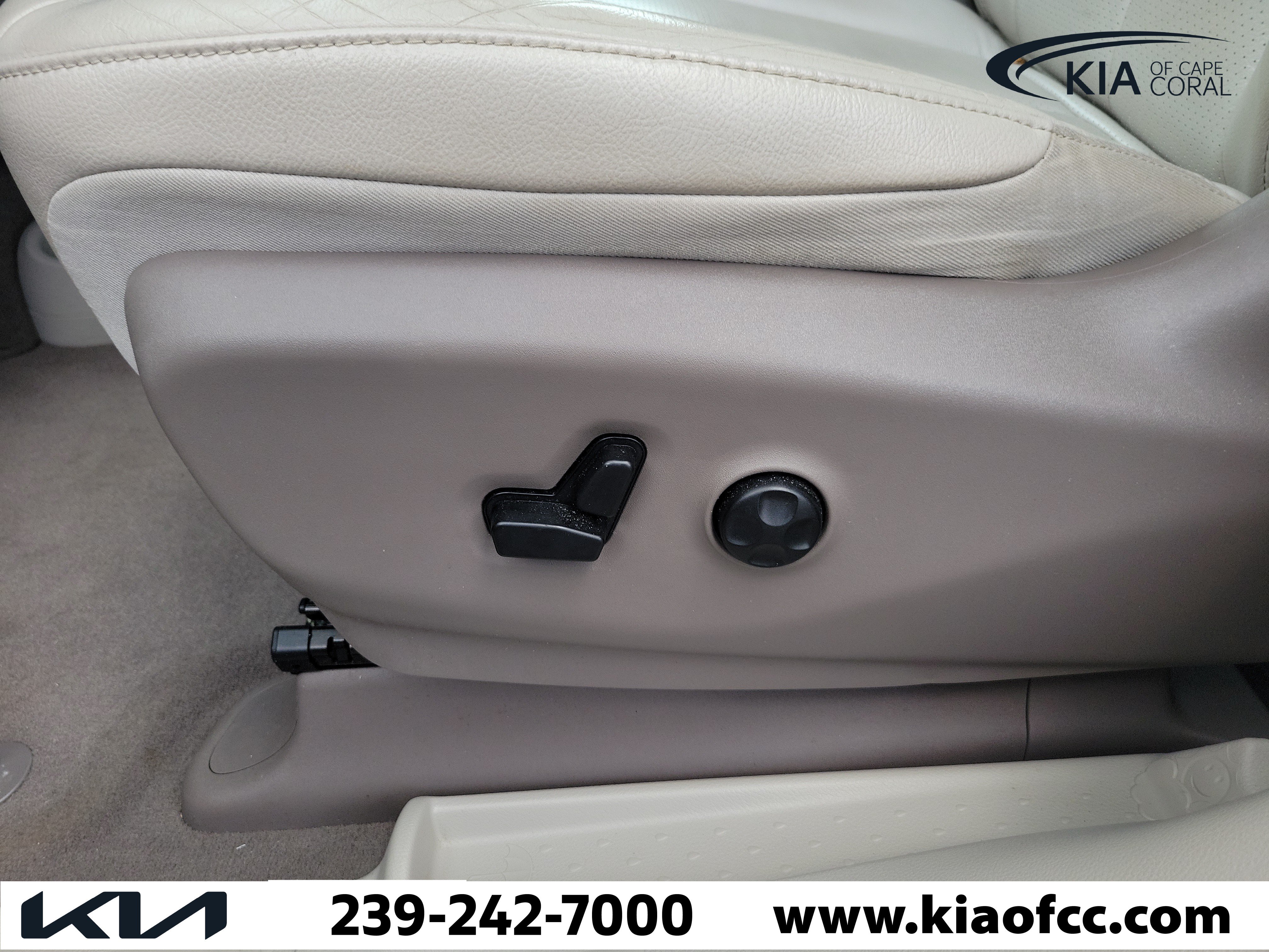 Used 2020 Chrysler Pacifica Touring-L Plus FWD image 23