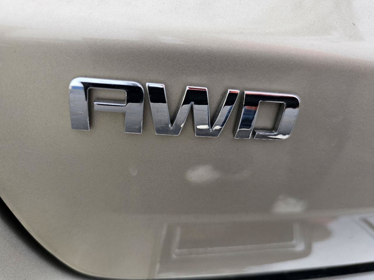 Used 2015 Chevrolet Traverse LTZ AWD/4WD image 34