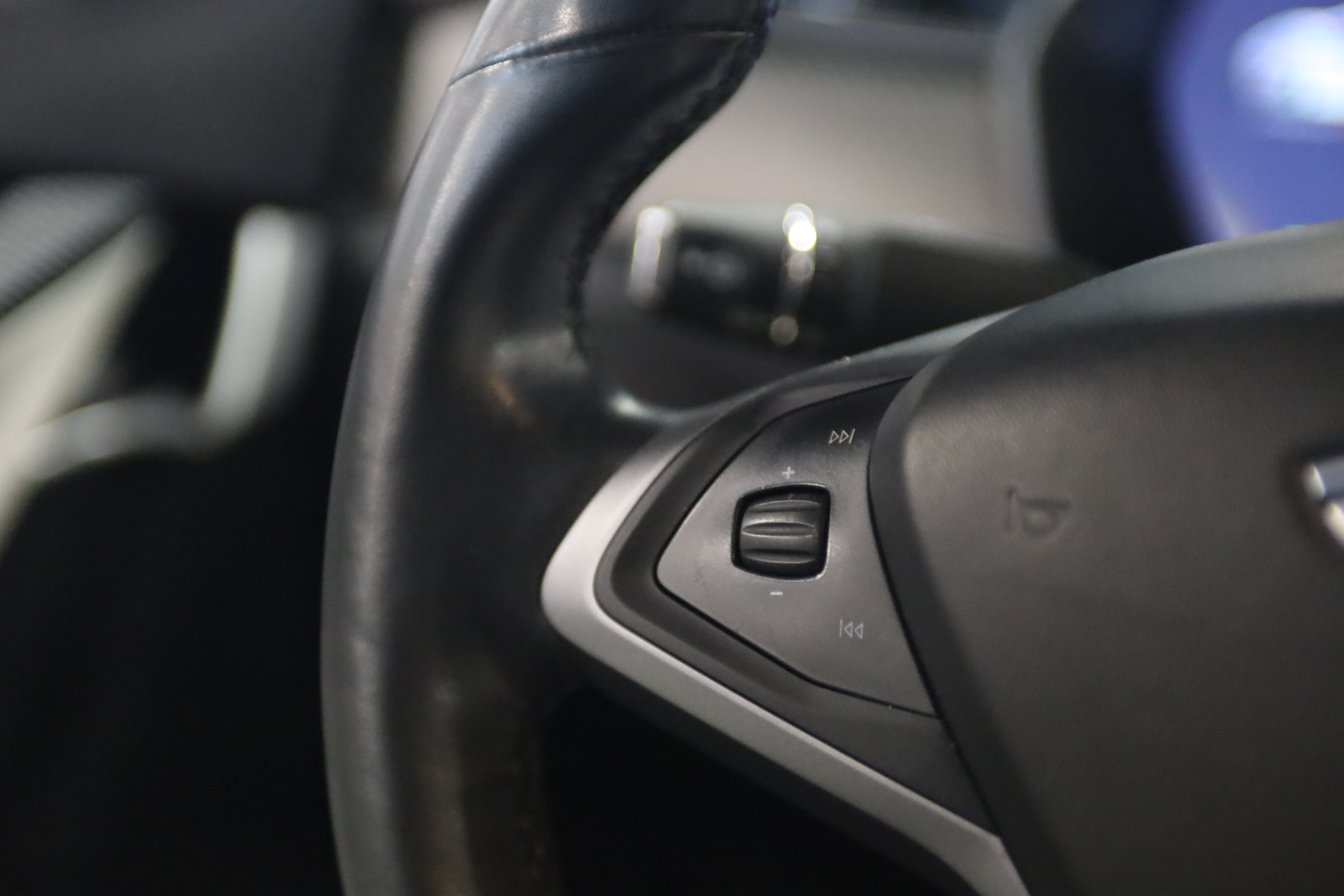 Used 2019 Tesla Model S Long Range AWD/4WD image 23