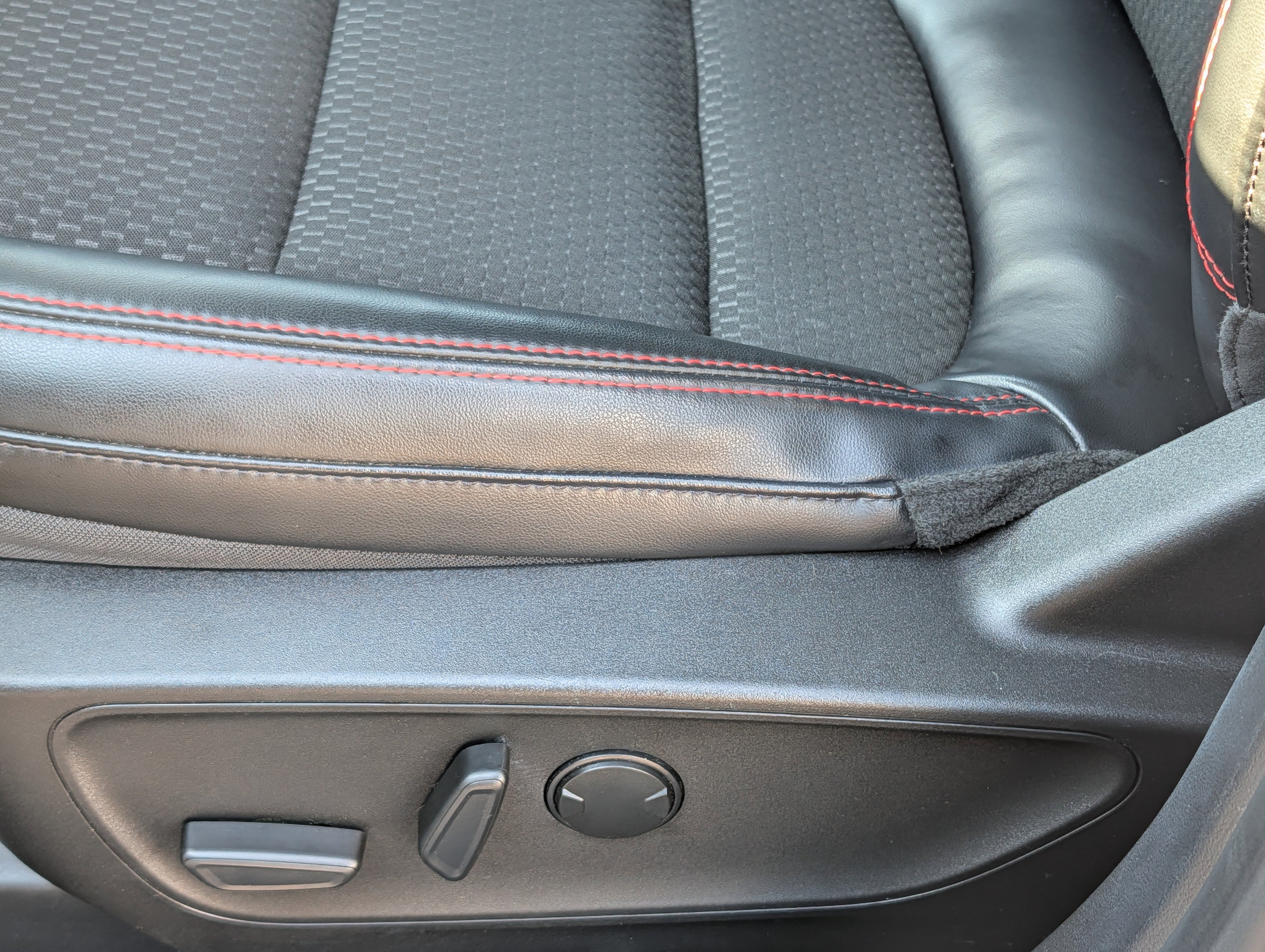 Used 2023 Ford Escape ST-Line Select w/ Tech Pack #2 image 11