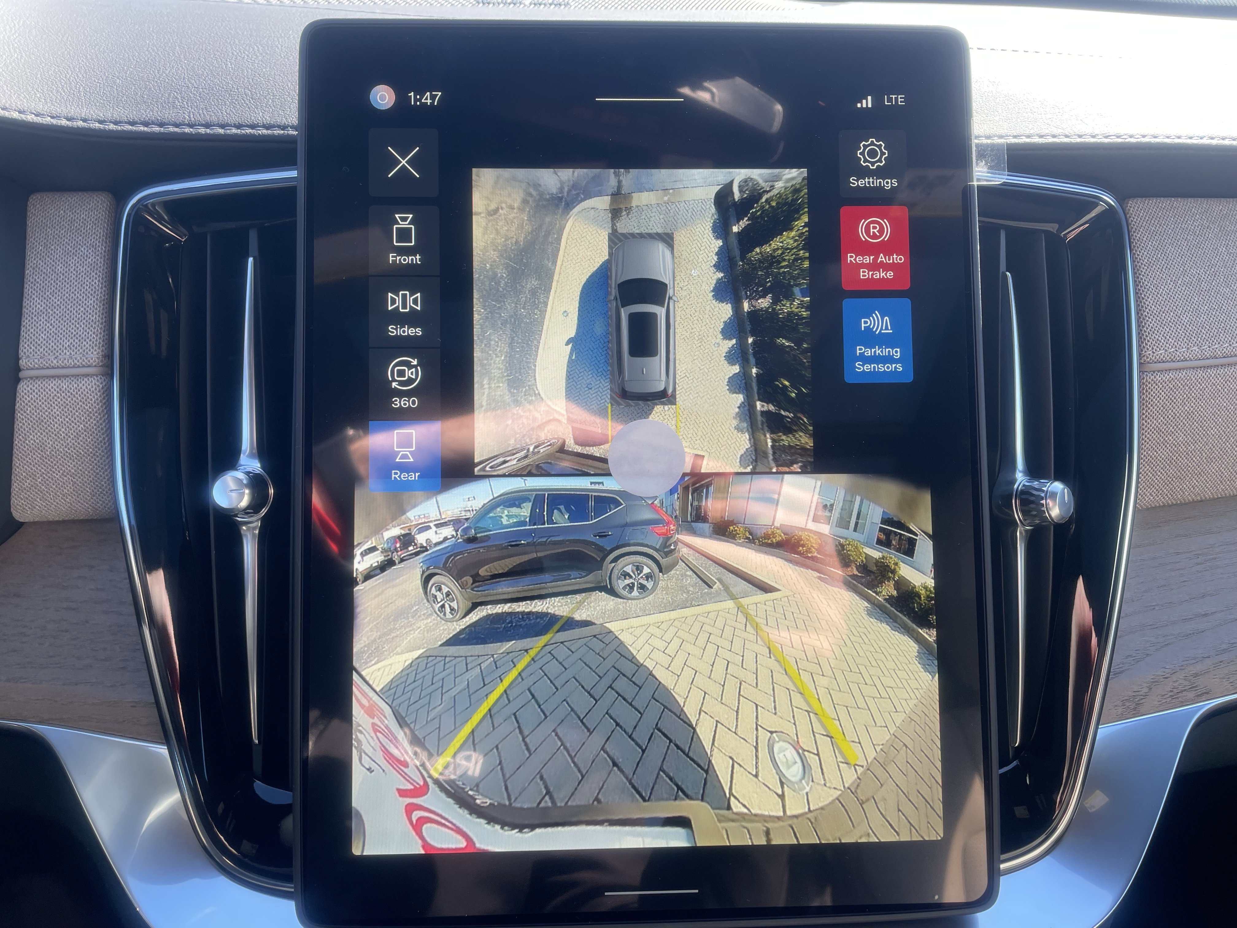 New 2026 Volvo XC90 B6 Ultra w/ Protection Package Premier image 19