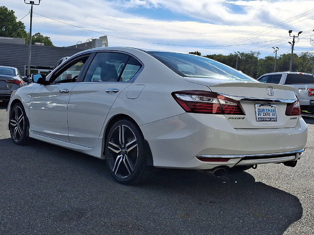 Used 2017 Honda Accord Sport image 4