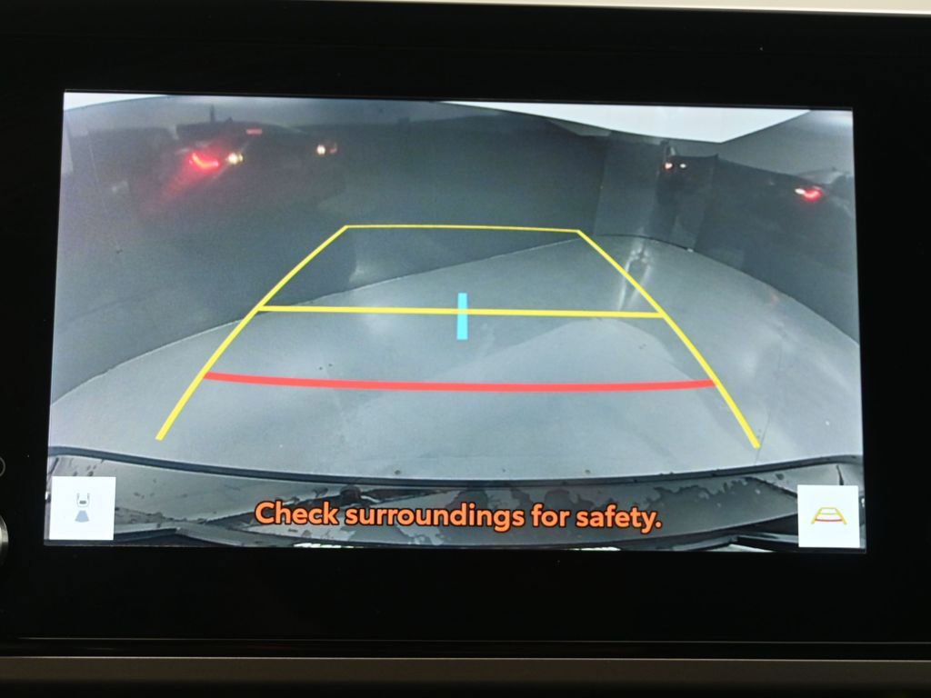 Used 2025 Toyota Camry LE w/ Convenience Package image 14