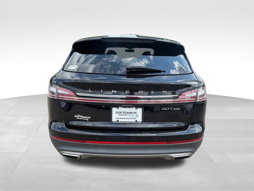 Used 2019 Lincoln Nautilus Select AWD/4WD image 4