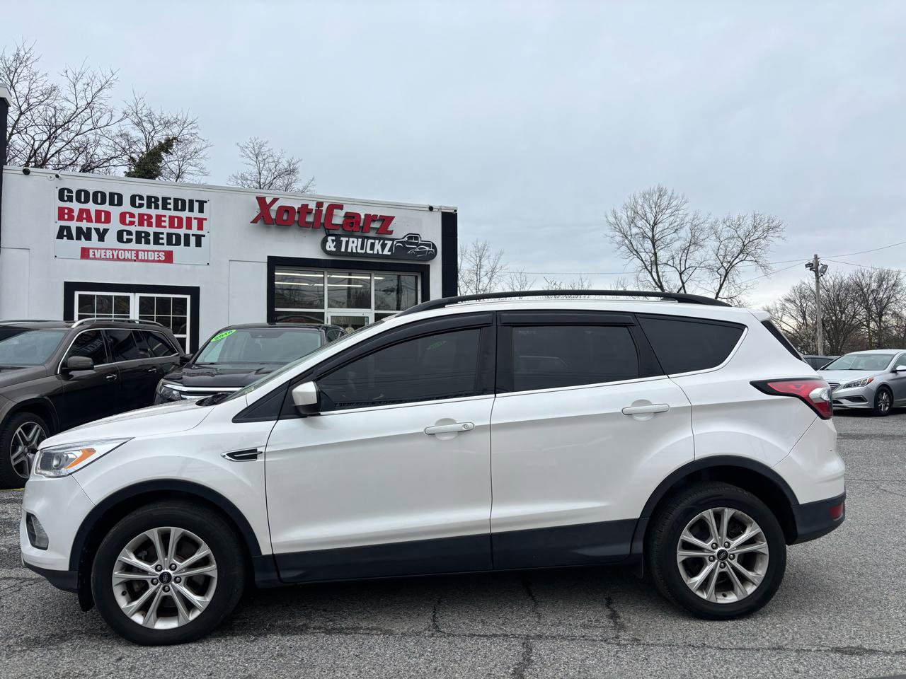 Used 2018 Ford Escape SEL w/ Ford Safe & Smart Package