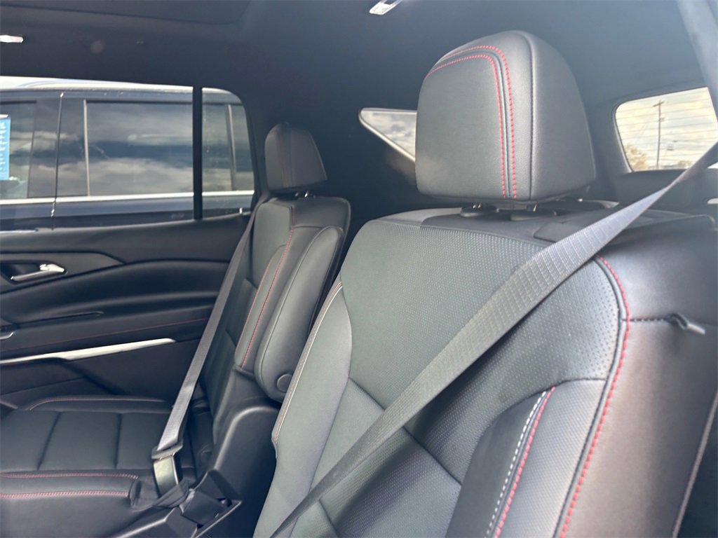 Certified 2025 Chevrolet Traverse Z71 w/ Enhanced Driving Package image 30