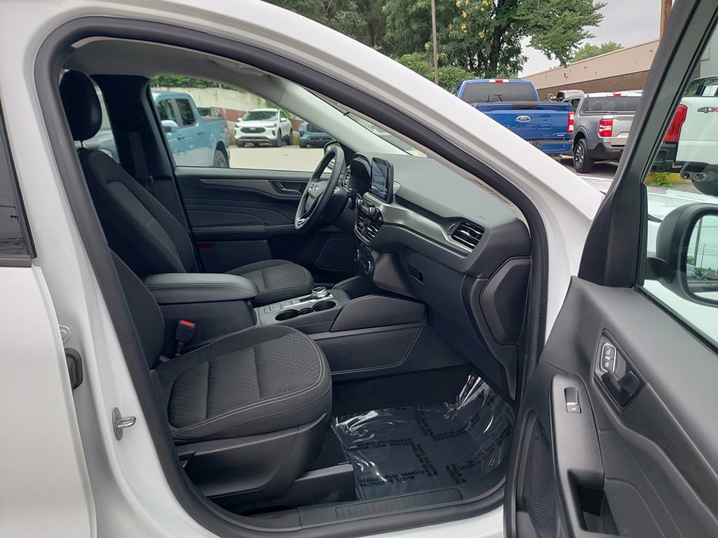 Certified 2023 Ford Escape Active AWD/4WD image 19
