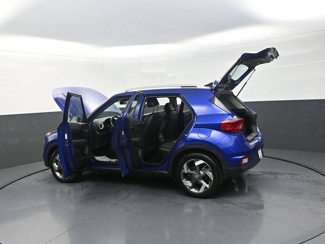 Used 2022 Hyundai Venue Limited FWD image 31