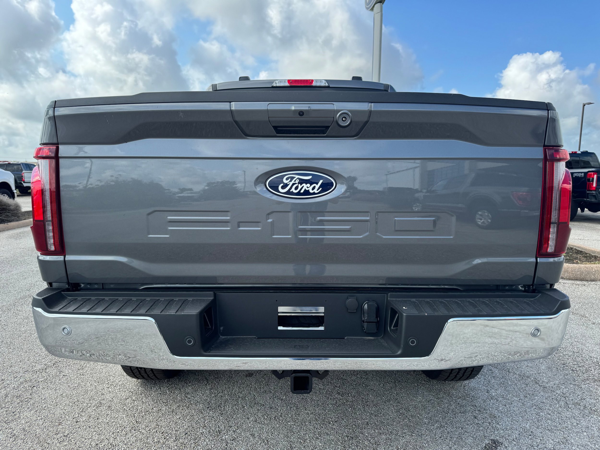 New 2025 Ford F150 Lariat w/ Equipment Group 501A Mid image 11