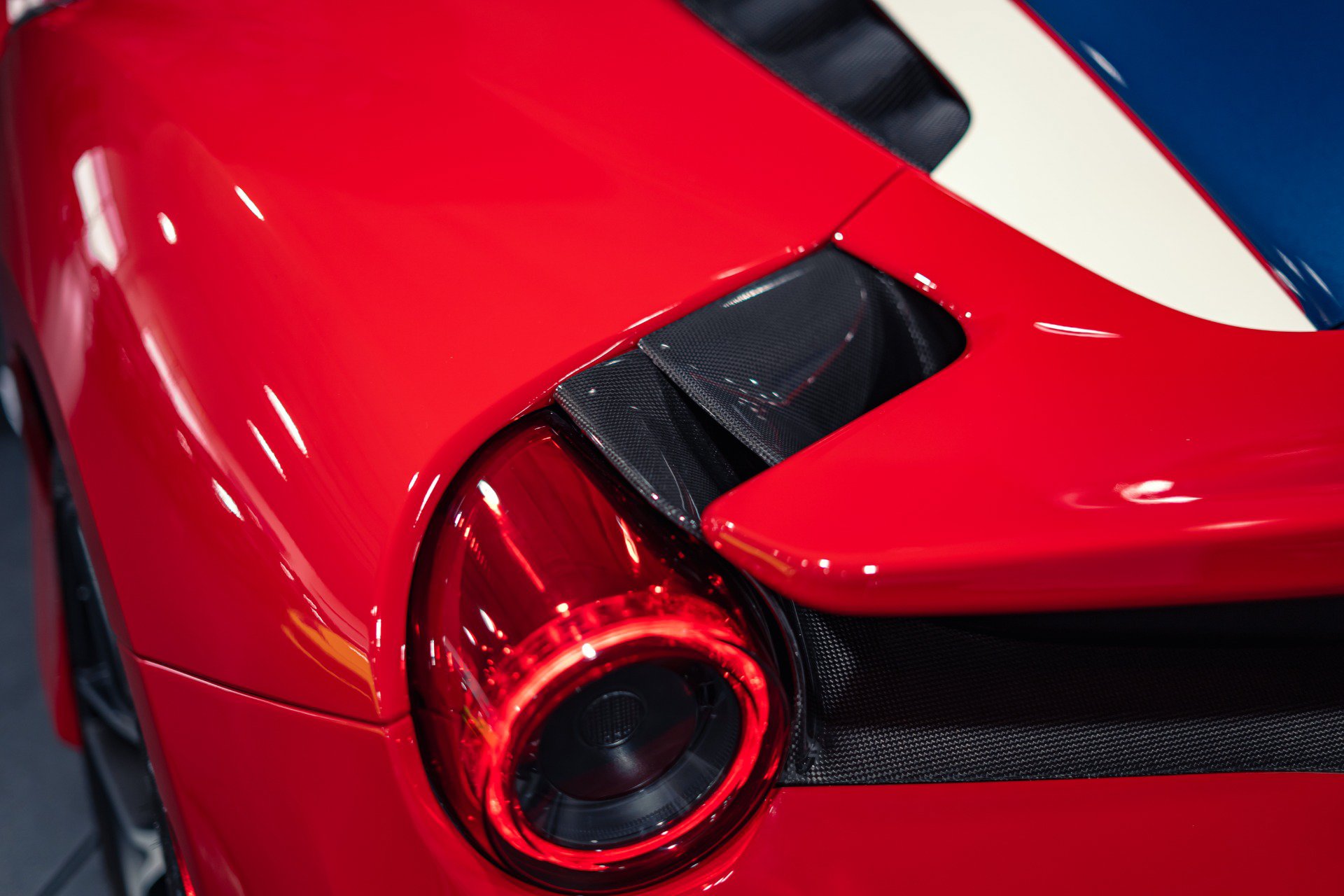 Used 2020 Ferrari 488 Pista Spider RWD image 31