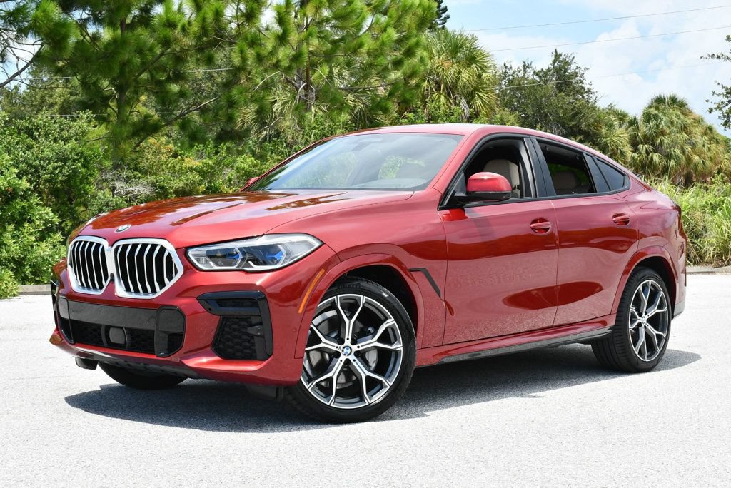 Used 2022 BMW X6 xDrive40i w/ Executive Package AWD/4WD image 2