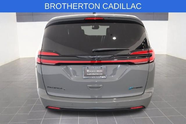 Used 2023 Chrysler Pacifica Limited w/ S Appearance Package FWD image 4