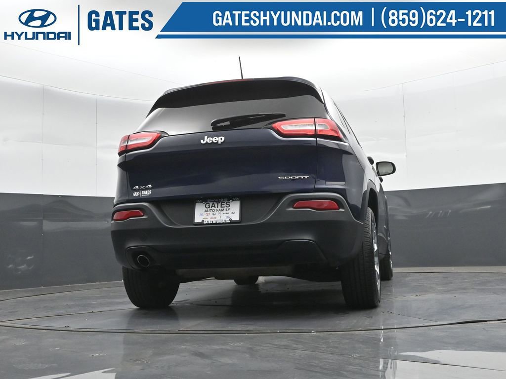 Used 2016 Jeep Cherokee Sport AWD/4WD image 31