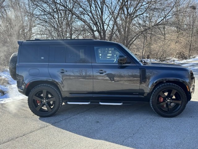 Certified 2023 Land Rover Defender 110 X image 4