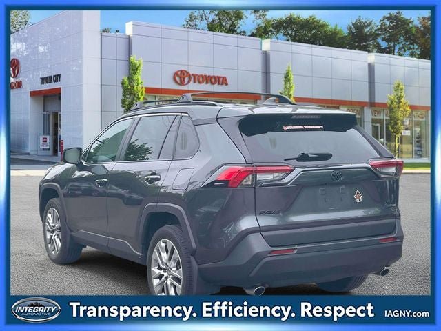 Used 2023 Toyota RAV4 XLE Premium AWD/4WD image 7