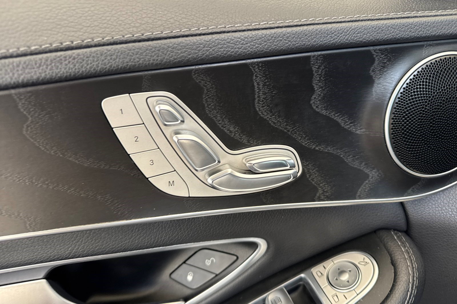 Used 2016 Mercedes-Benz C 300 Sedan image 29