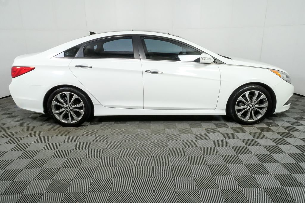 Used 2014 Hyundai Sonata Limited w/ Technology Package 06 image 3
