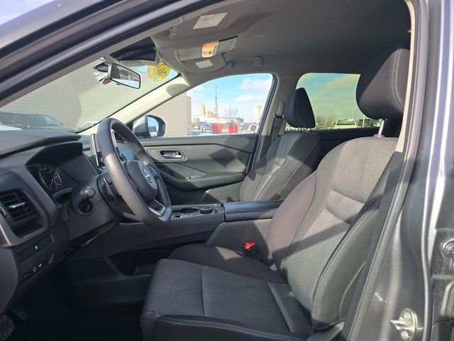 Used 2024 Nissan Rogue SV image 12