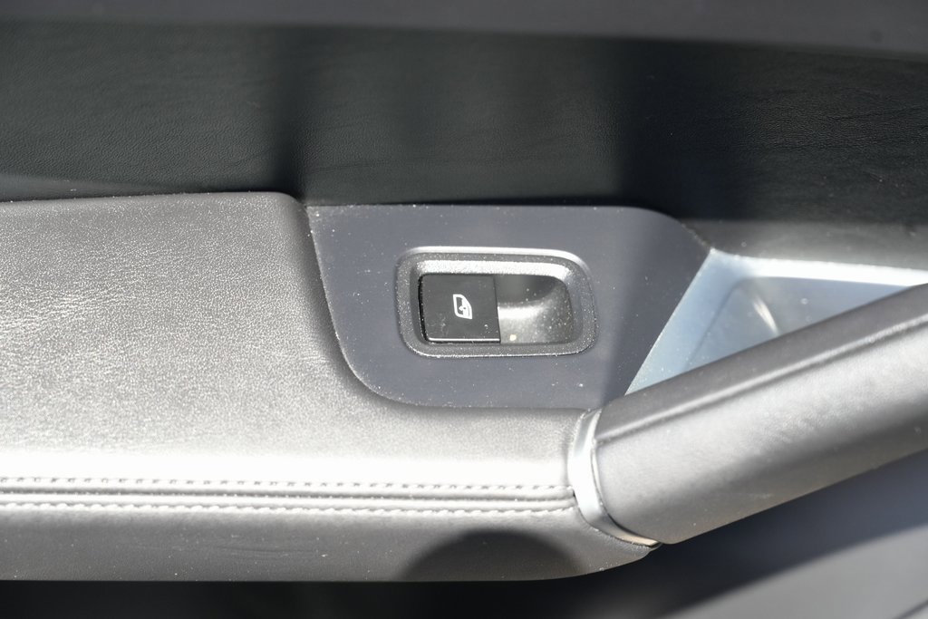 Used 2022 Porsche Cayenne Turbo image 36