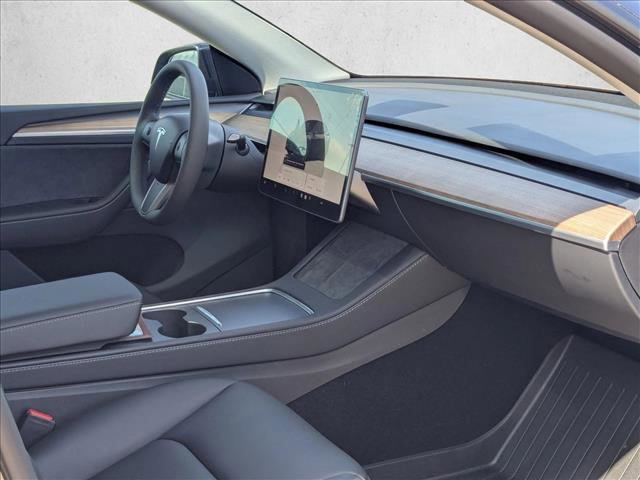 Used 2025 Tesla Model Y Long Range AWD/4WD image 22