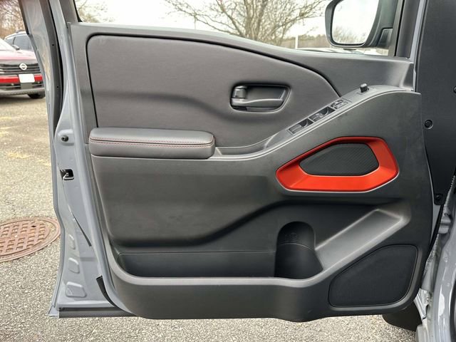 New 2026 Nissan Frontier PRO-4X w/ Pro-4x Convenience Package image 14