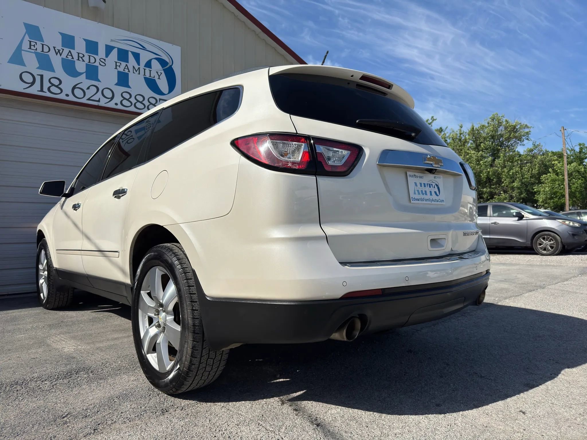 Used 2014 Chevrolet Traverse LTZ FWD image 22