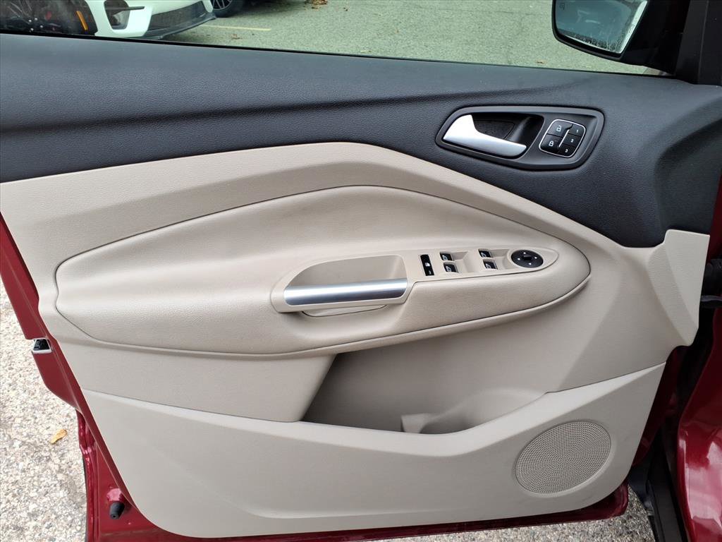 Used 2018 Ford Escape Titanium image 15