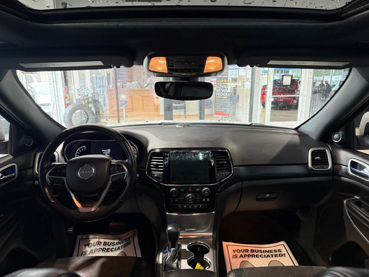 Used 2019 Jeep Grand Cherokee Altitude AWD/4WD image 24