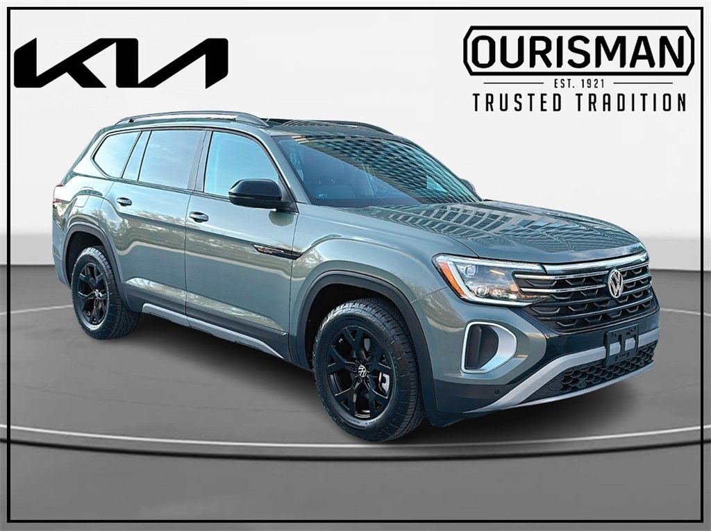 Used 2025 Volkswagen Atlas Peak Edition SE