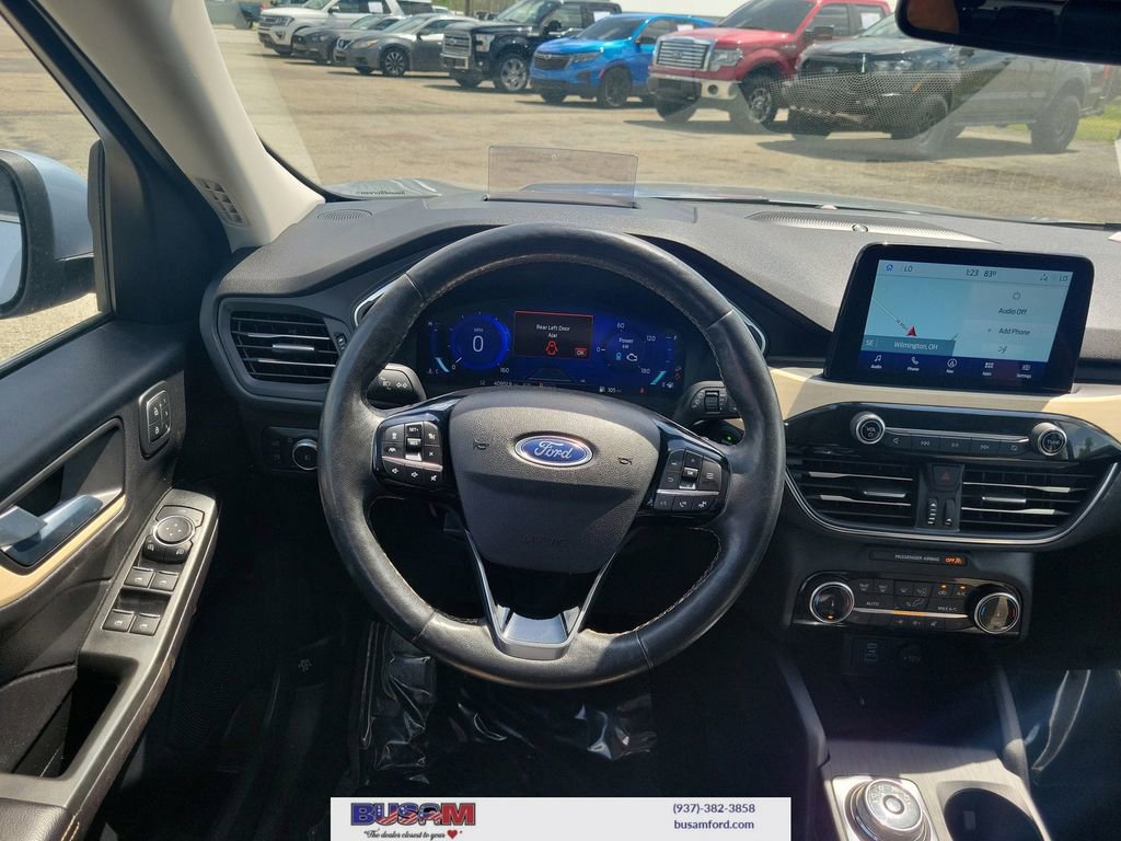 Certified 2022 Ford Escape Titanium w/ Titanium Elite Package AWD/4WD image 9