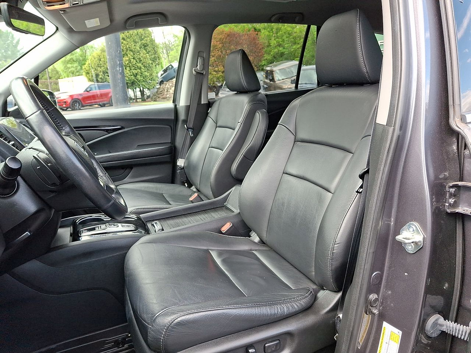 Used 2020 Honda Pilot Touring image 17