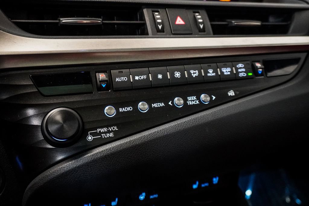 Used 2020 Lexus ES 350 F Sport w/ Accessory Package 2 image 27