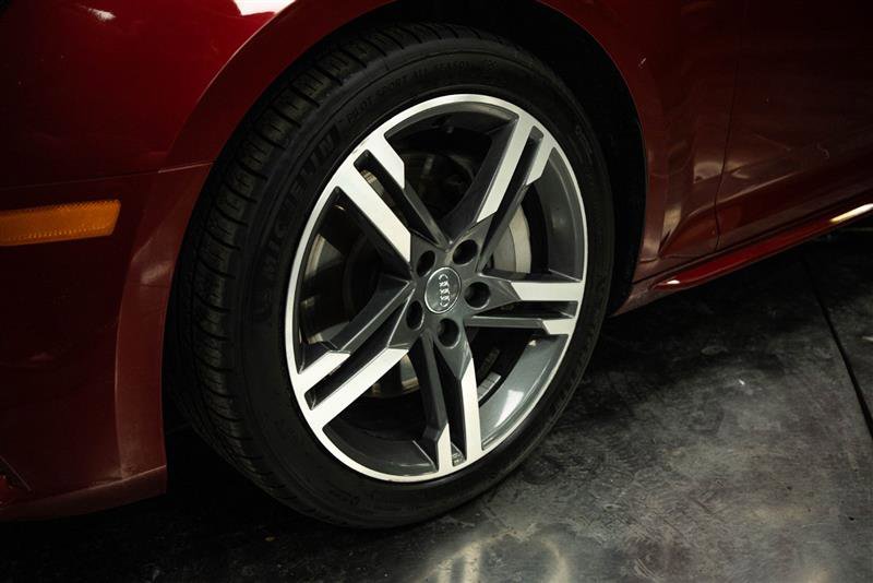 Used 2018 Audi A4 2.0T Premium Plus w/ Premium Plus Package image 3