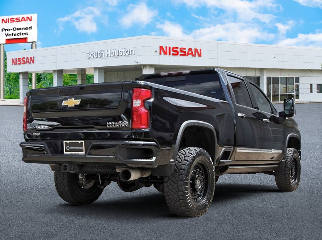 Used 2024 Chevrolet Silverado 2500 High Country w/ High Country Premium Package image 4