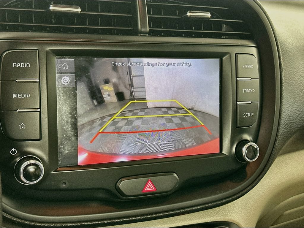 Certified 2023 Kia Soul LX FWD image 16