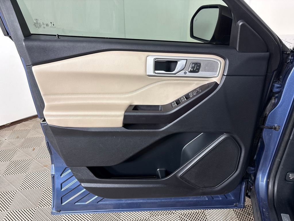 Certified 2020 Ford Explorer Limited w/ Class III Trailer Tow Package RWD image 16