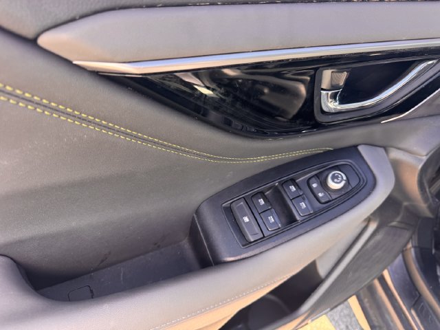 Used 2025 Subaru Outback Onyx Edition AWD/4WD image 34