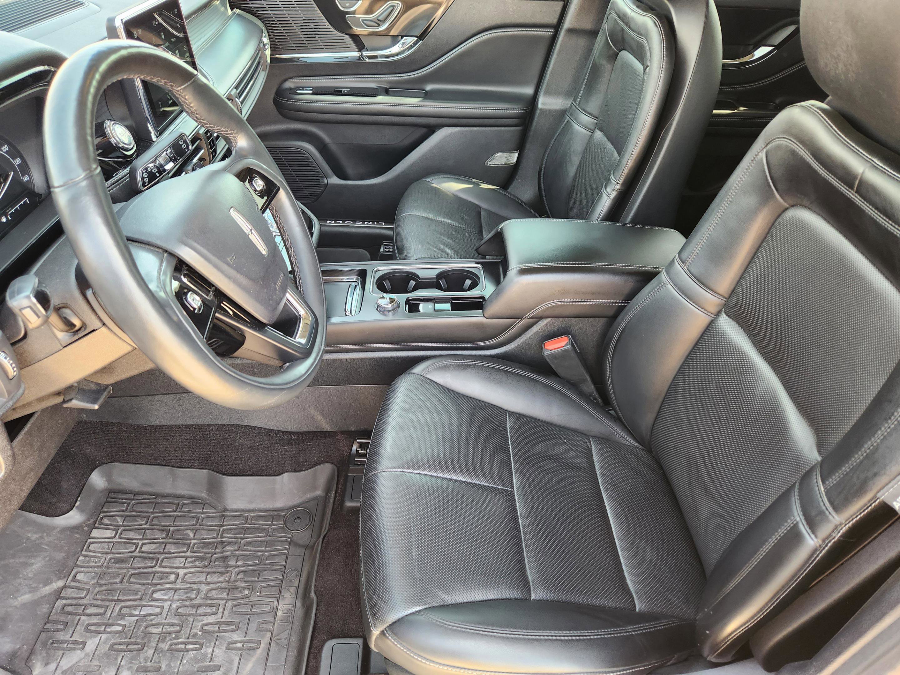 Used 2022 Lincoln Corsair AWD w/ Premium Package image 13