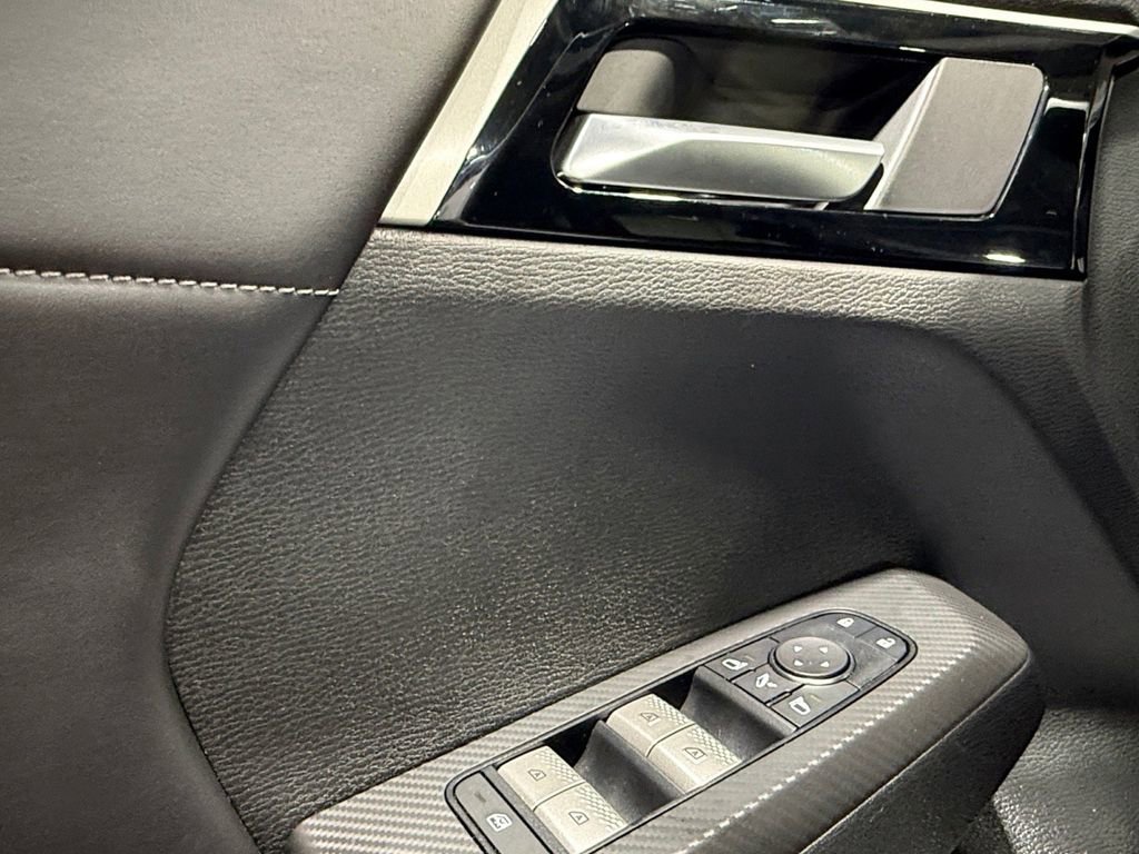 Used 2023 Mitsubishi Outlander SE image 21